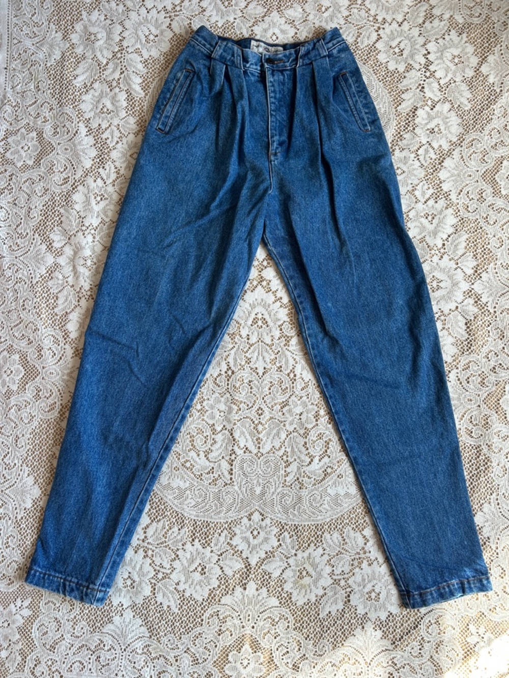Gap Retro Workforce Pleated Jeans, Medium Wash, Size 26